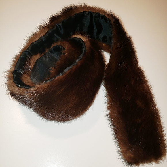 Upcycled fur scarf - Picture 2 of 4